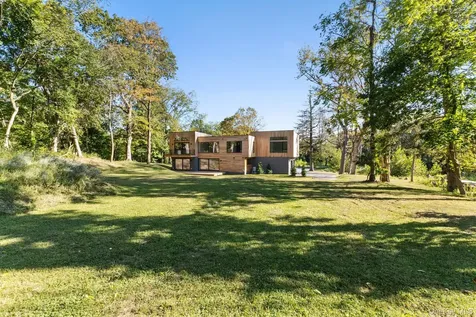 28 Mclain Street Bedford Corners NY 10549