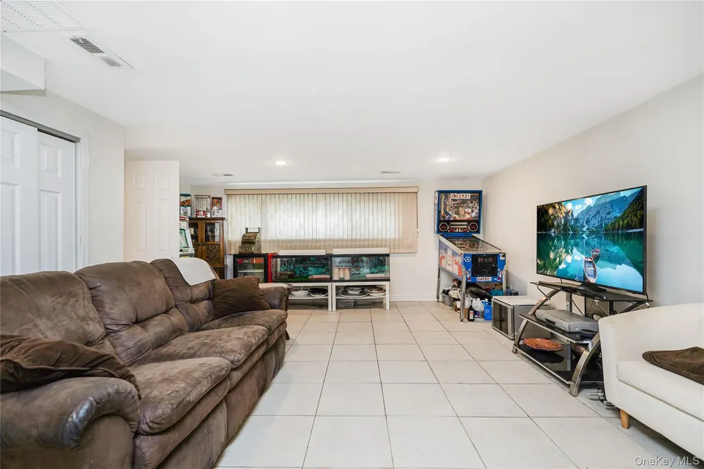 171 Merrill Avenue Staten Island NY 10314