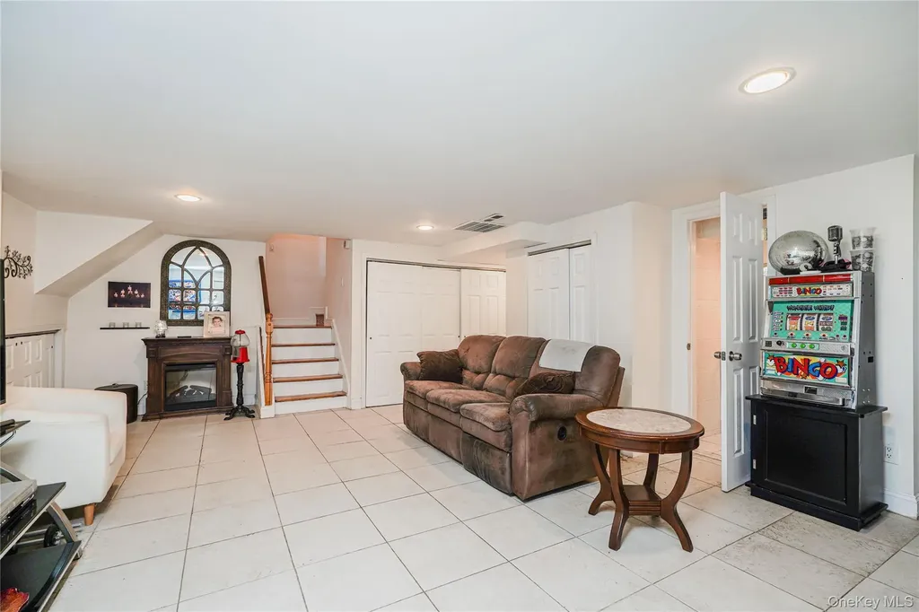 171 Merrill Avenue Staten Island NY 10314