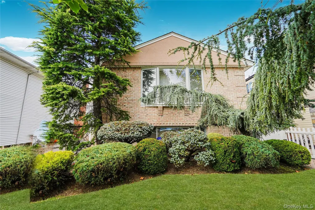 171 Merrill Avenue Staten Island NY 10314