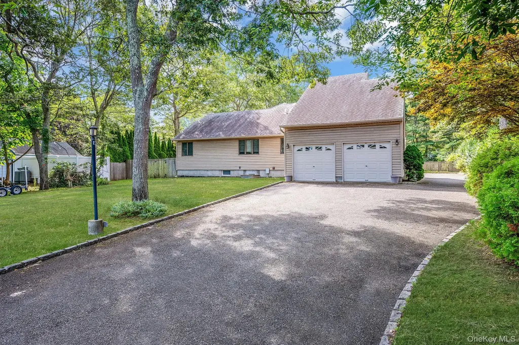 6 Bay Drive Hampton Bays NY 11946