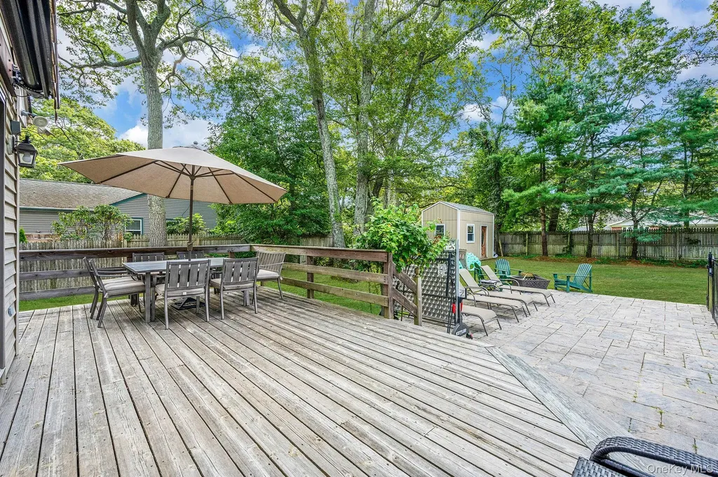 6 Bay Drive Hampton Bays NY 11946