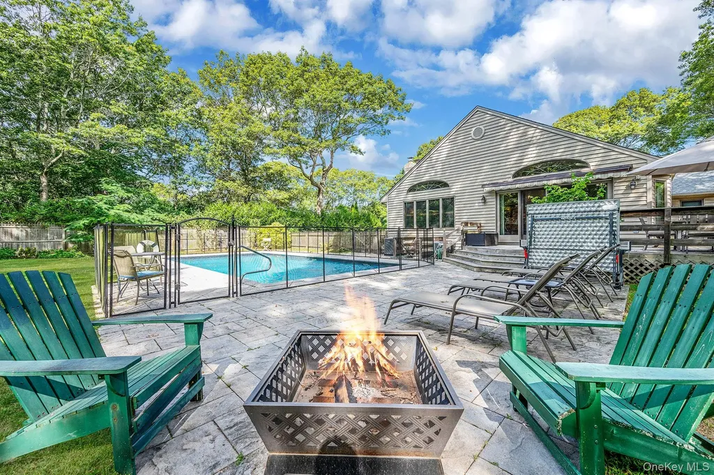 6 Bay Drive Hampton Bays NY 11946