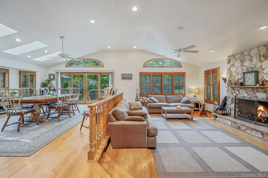 6 Bay Drive Hampton Bays NY 11946