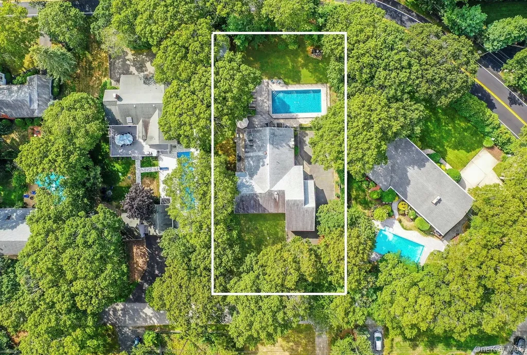 6 Bay Drive Hampton Bays NY 11946