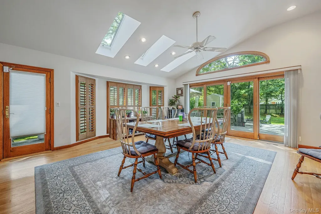 6 Bay Drive Hampton Bays NY 11946
