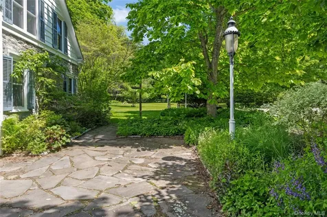 202 Buckwheat Bridge Germantown NY 12526