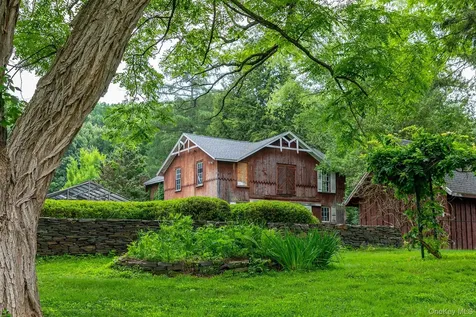 202 Buckwheat Bridge Germantown NY 12526