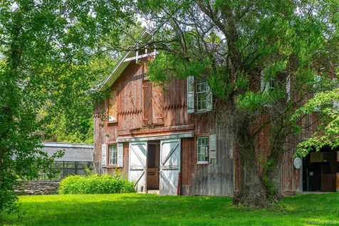 202 Buckwheat Bridge Germantown NY 12526