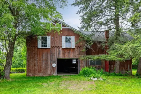 202 Buckwheat Bridge Germantown NY 12526