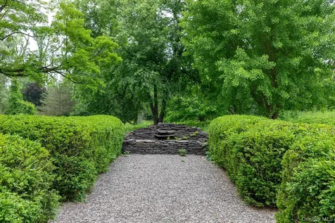 202 Buckwheat Bridge Germantown NY 12526