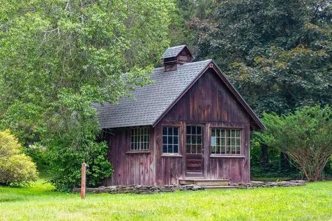 202 Buckwheat Bridge Germantown NY 12526