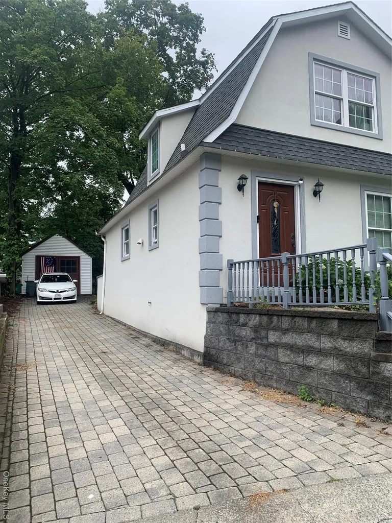 2 Cedar Lane Suffern NY 10901