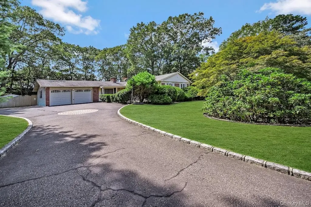 61 Seward Drive Dix Hills NY 11746