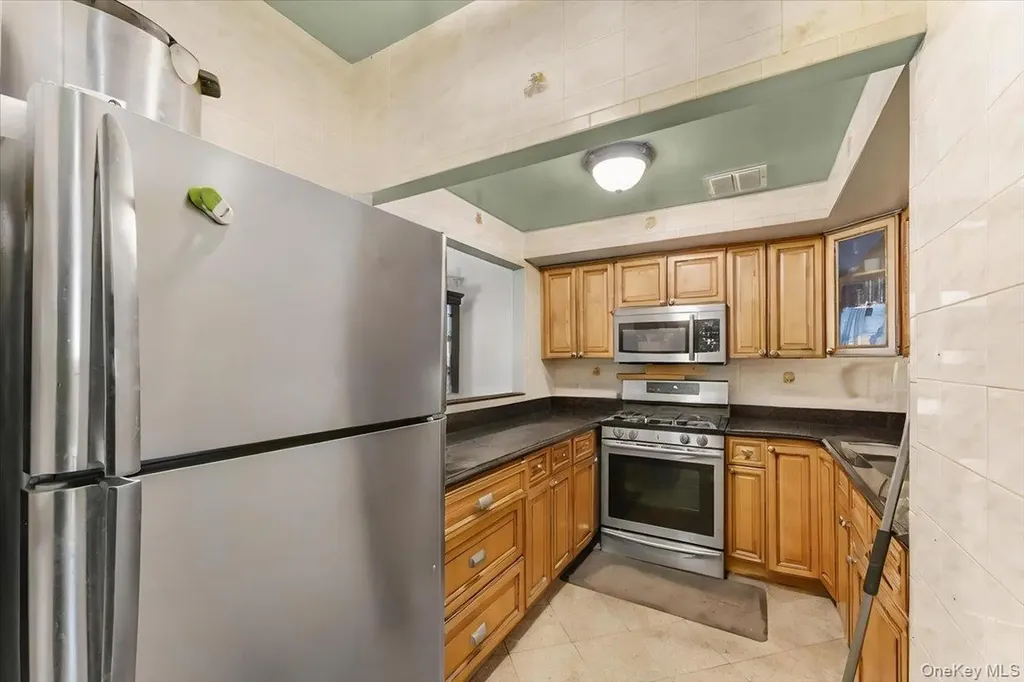 1475 Crotona Place Bronx NY 10456
