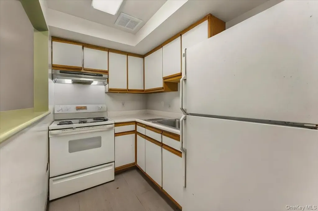 1475 Crotona Place Bronx NY 10456