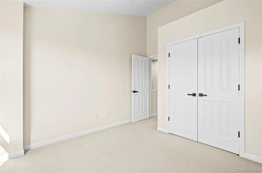 19 Putters Way Middletown NY 10940