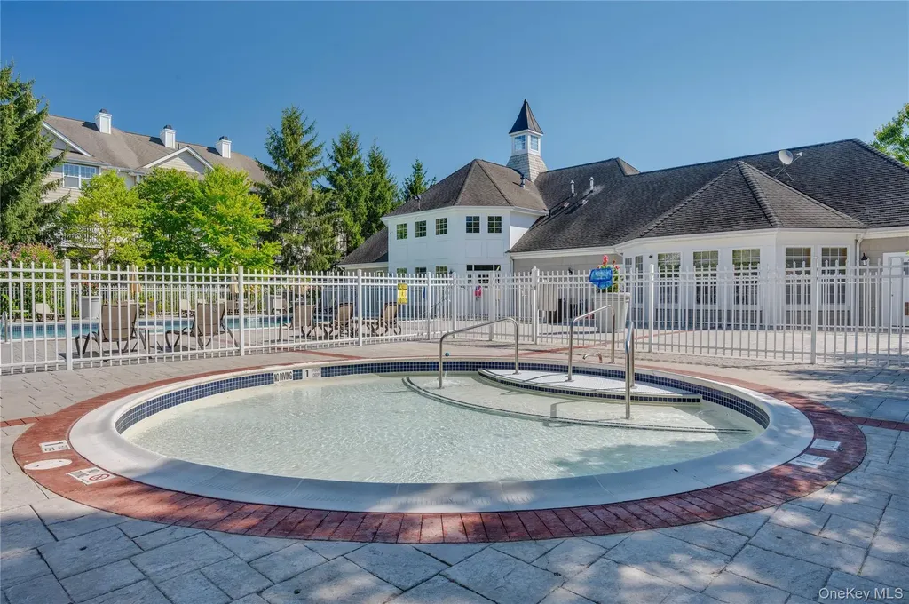 19 Putters Way Middletown NY 10940