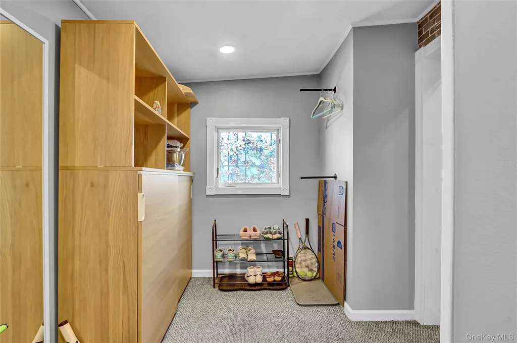10 Barnyard Lane Levittown NY 11756