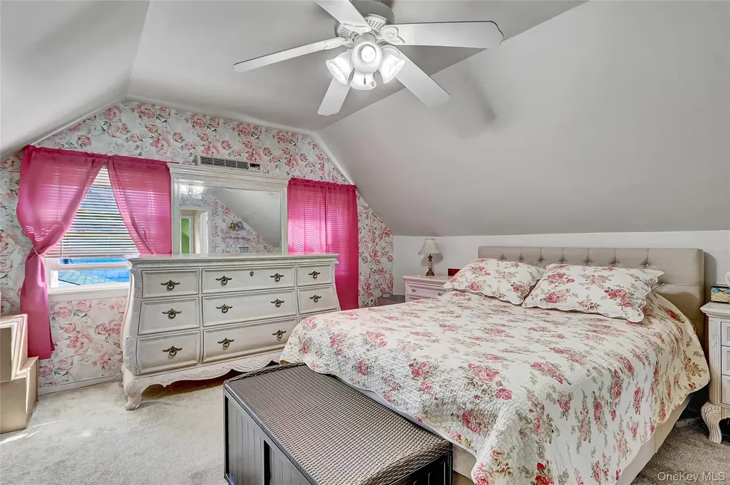 10 Barnyard Lane Levittown NY 11756