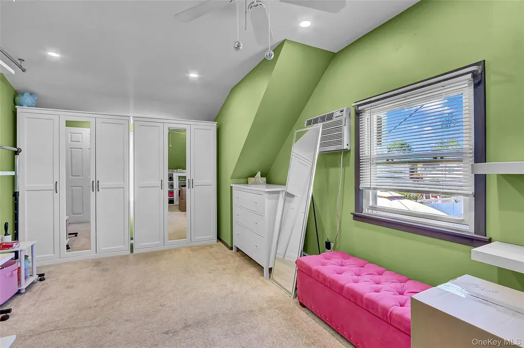 10 Barnyard Lane Levittown NY 11756