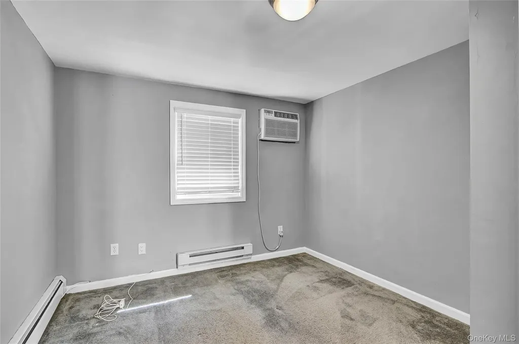 10 Barnyard Lane Levittown NY 11756