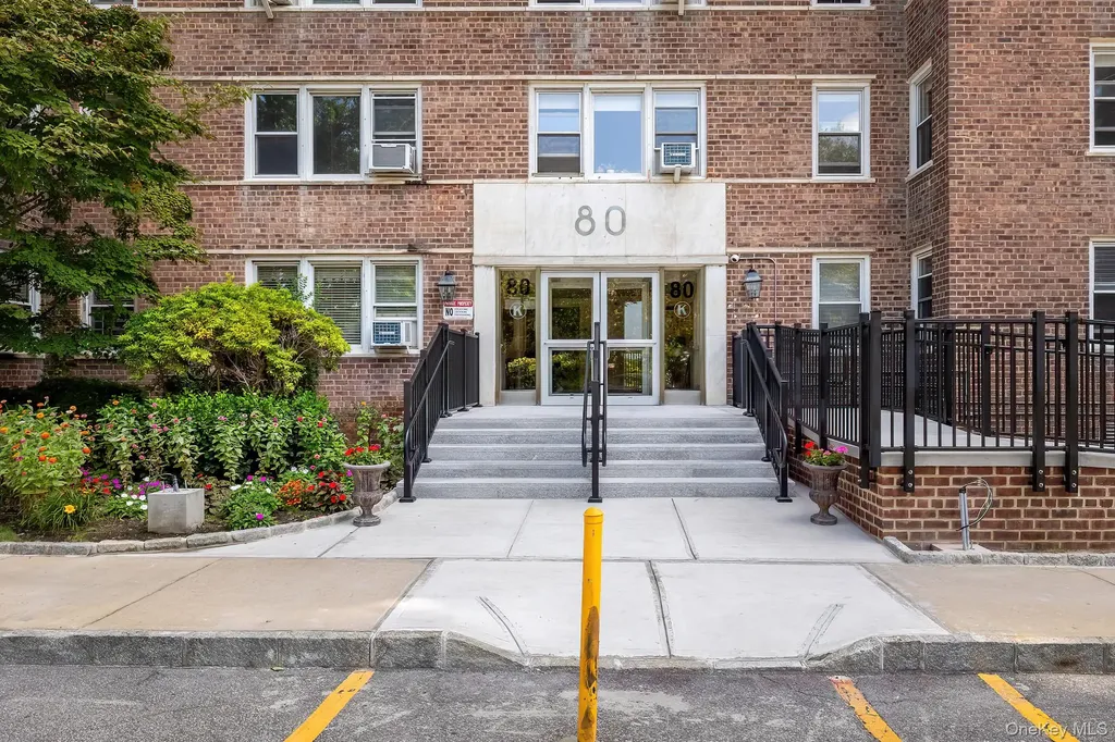 80 Knolls Crescent Bronx NY 10463