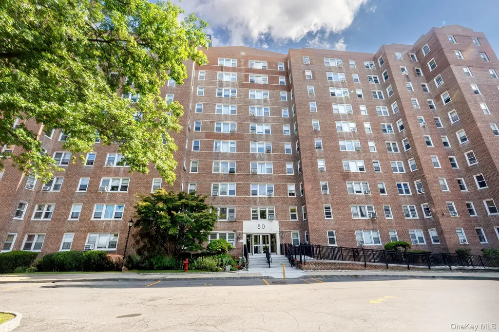 80 Knolls Crescent Bronx NY 10463