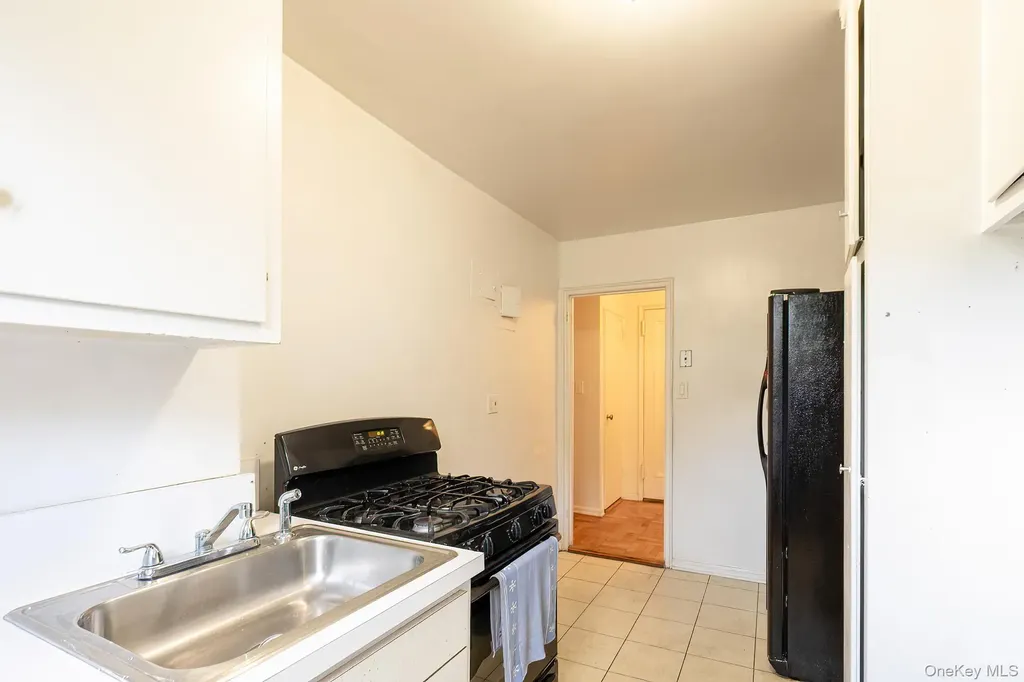 80 Knolls Crescent Bronx NY 10463