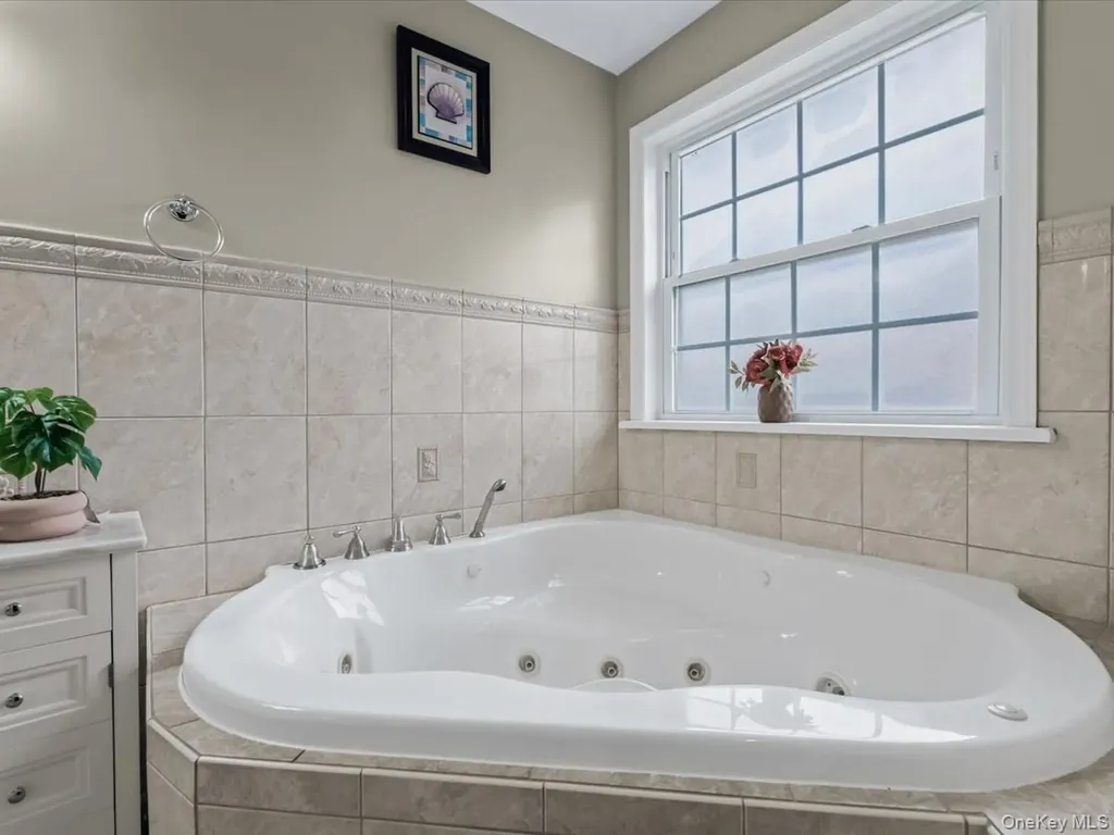 33 Berkshire Road Yonkers NY 10710