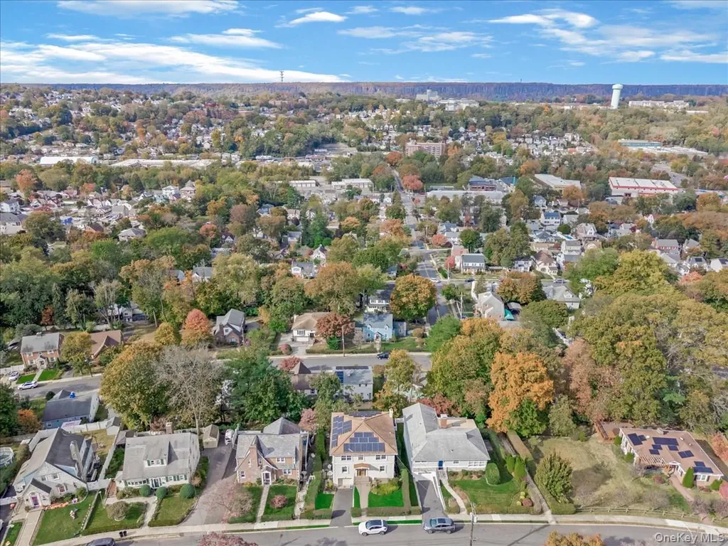 33 Berkshire Road Yonkers NY 10710