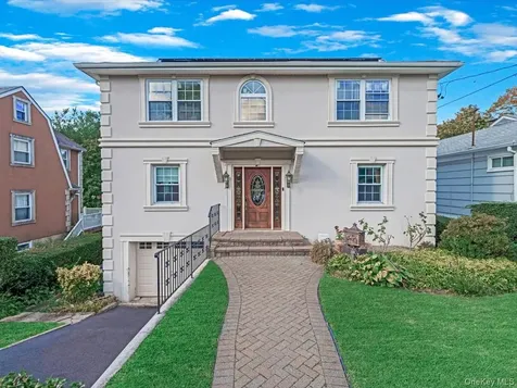 33 Berkshire Road Yonkers NY 10710