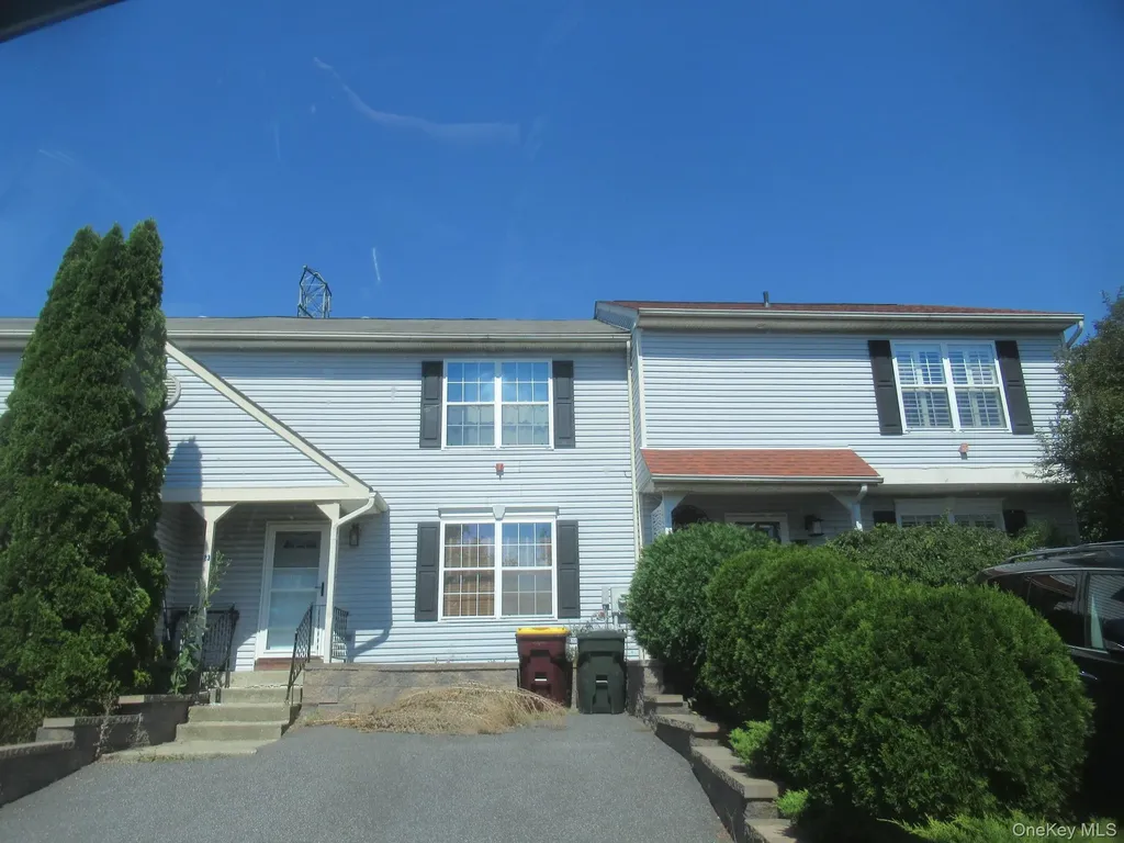 23 Marian Court Warwick NY 10990
