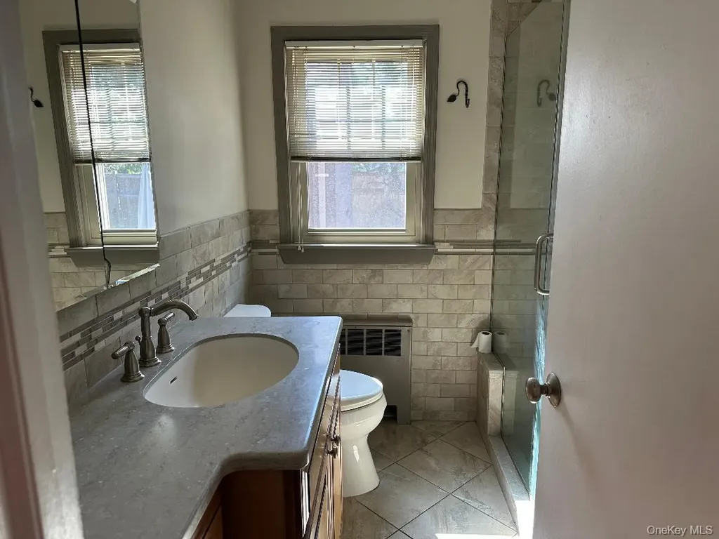 611 Asharoken Boulevard Bay Shore NY 11706