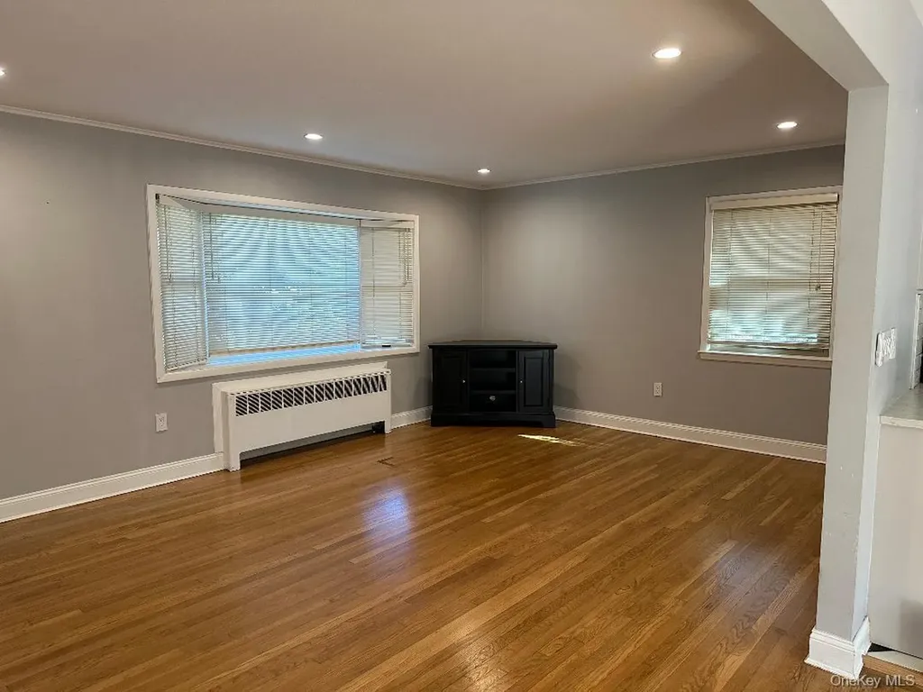 611 Asharoken Boulevard Bay Shore NY 11706