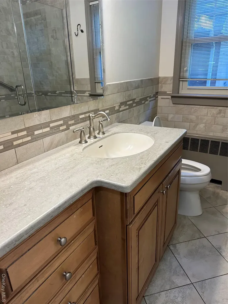 611 Asharoken Boulevard Bay Shore NY 11706