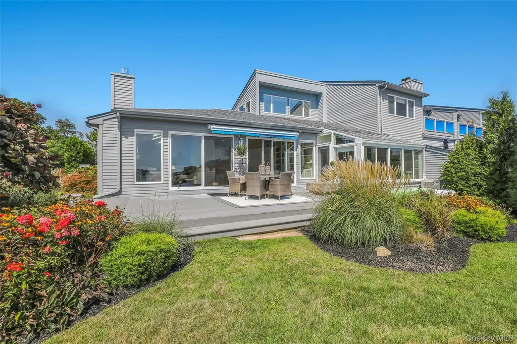 4 Harbour Drive Blue Point NY 11715