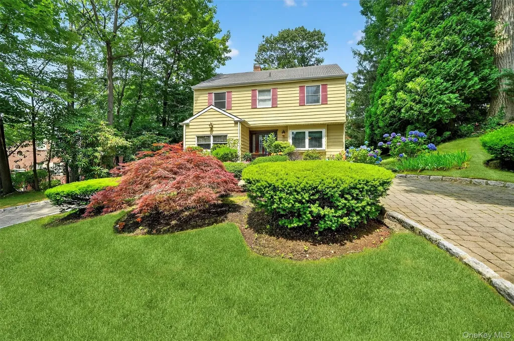 99 Spencer Drive New Rochelle NY 10801