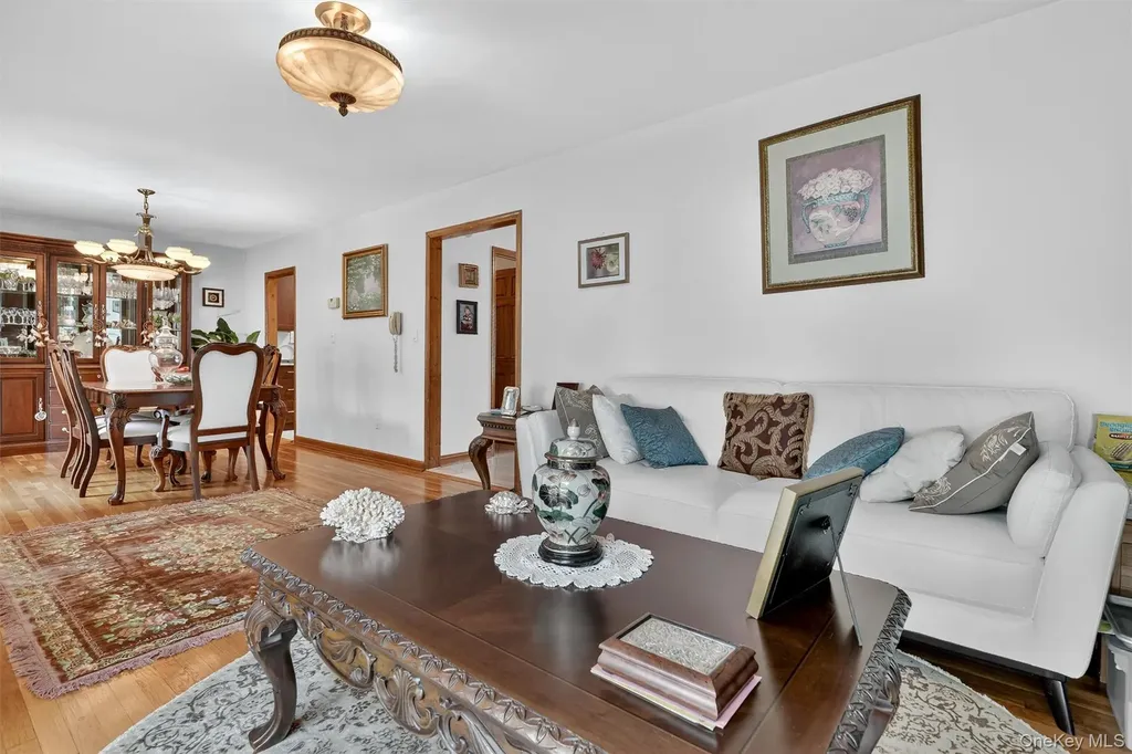 99 Spencer Drive New Rochelle NY 10801
