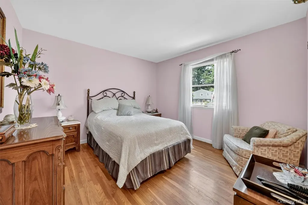 99 Spencer Drive New Rochelle NY 10801