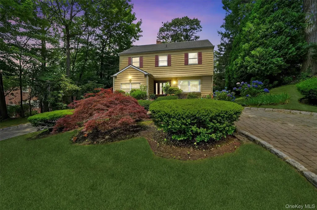 99 Spencer Drive New Rochelle NY 10801