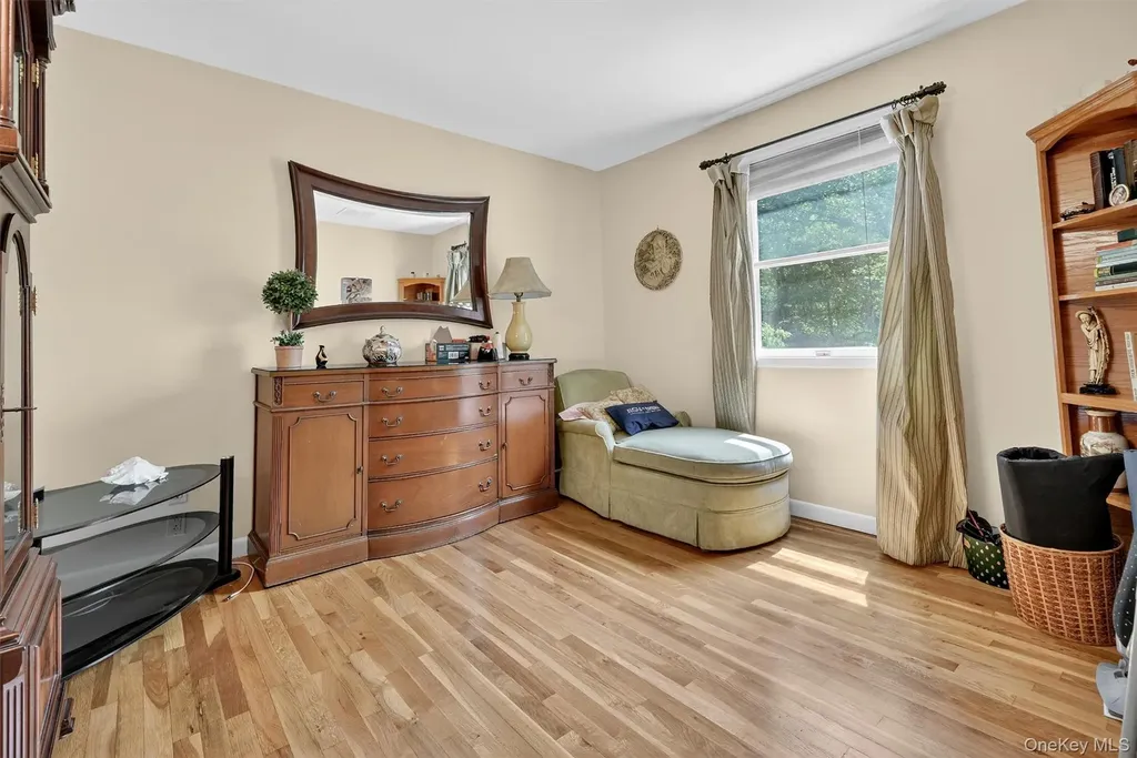 99 Spencer Drive New Rochelle NY 10801