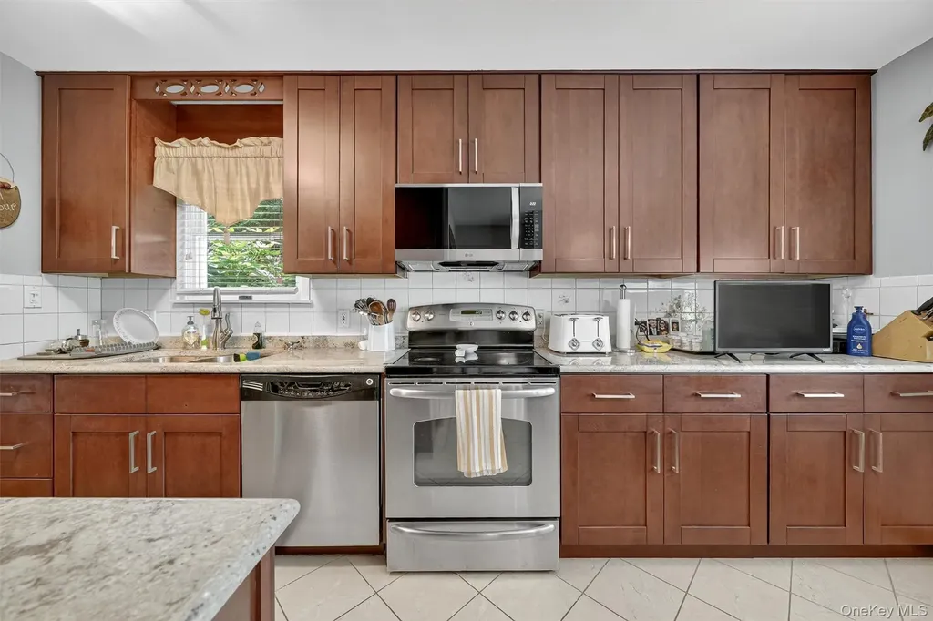 99 Spencer Drive New Rochelle NY 10801