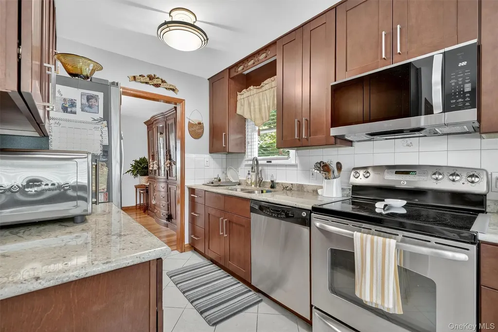 99 Spencer Drive New Rochelle NY 10801