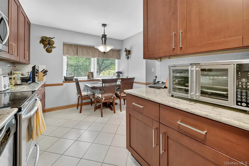 99 Spencer Drive New Rochelle NY 10801