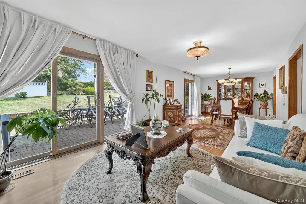 99 Spencer Drive New Rochelle NY 10801
