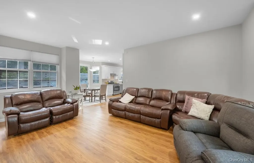 22 Whispering Woods Drive Smithtown NY 11787