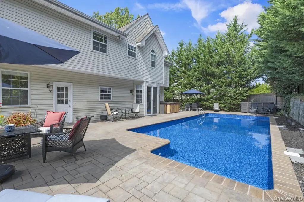 22 Whispering Woods Drive Smithtown NY 11787