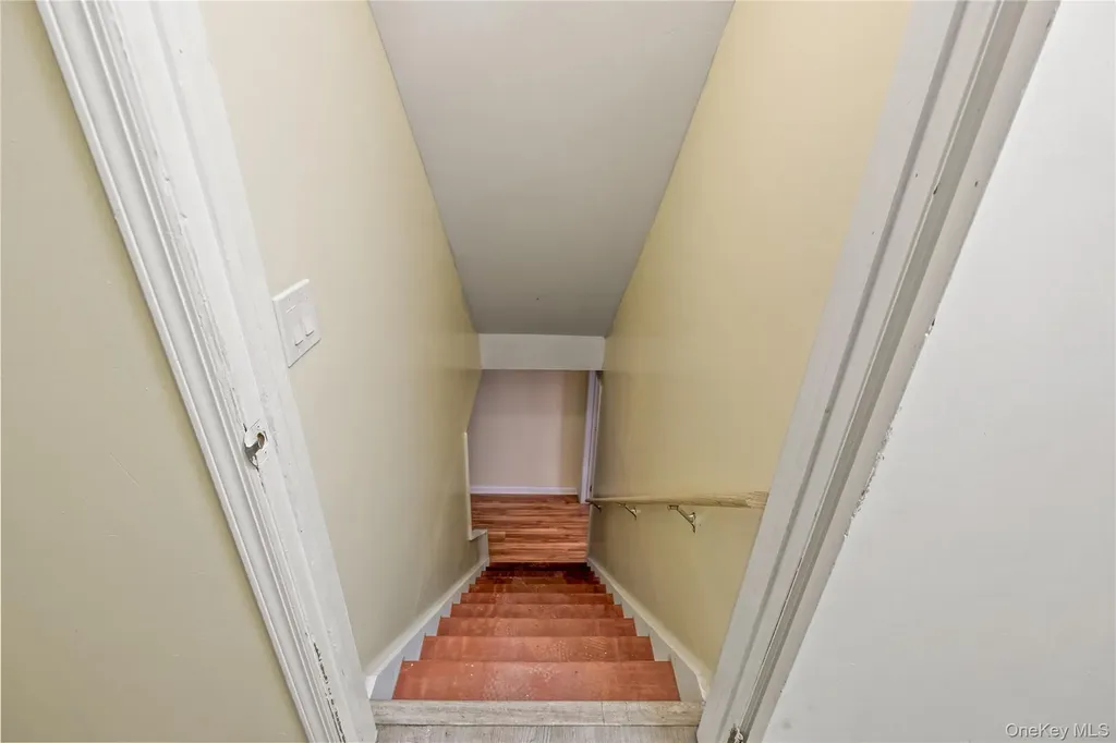 412 37th Street Lindenhurst NY 11757