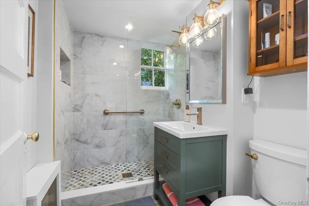 306 Burns Street Forest Hills NY 11375